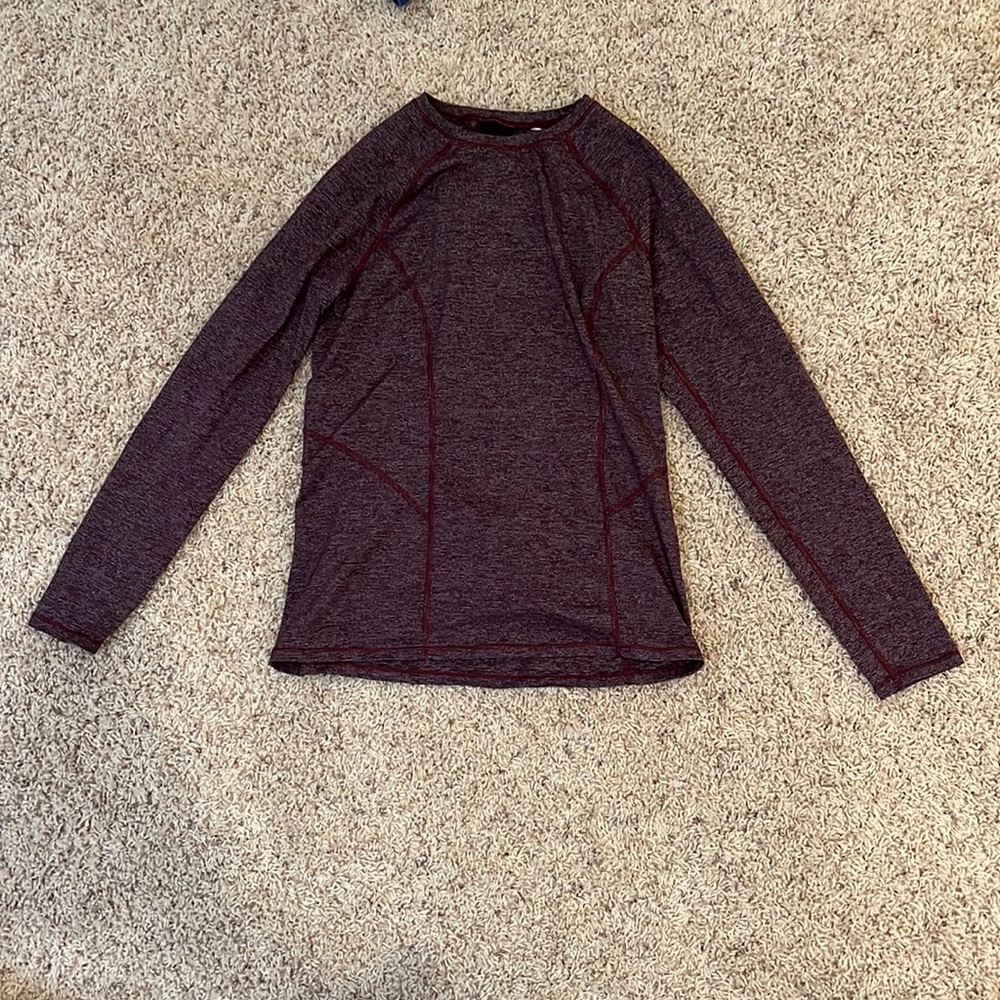 Women's athletic long sleeve top